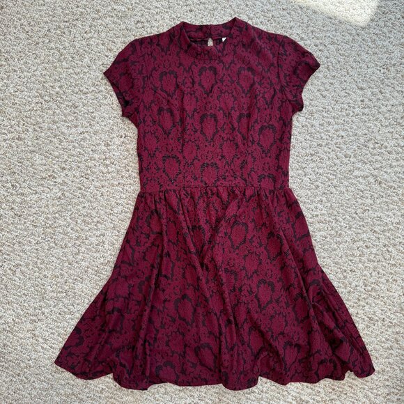 Xhilaration Womens Lace Dress Size Small Burgundy Floral Cap‎ Sleeve Whimsigoth - Picture 1 of 6